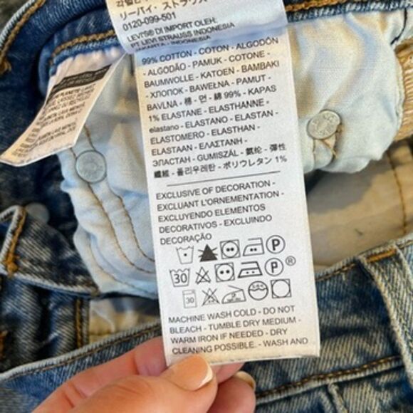 Levi's Premium Women's 501 Jeans Size 28 x 30 Slim Leg Button Fly - Picture 10 of 12